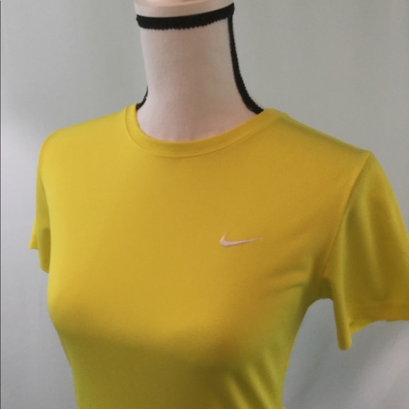 Nike Dri-Fit Tee Size Small Vibrant Neon Yellow - Picture 3 of 7